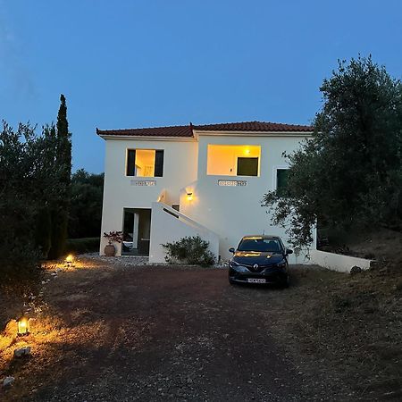 Vrises  Kyparissia De Wandelboomヴィラ エクステリア 写真