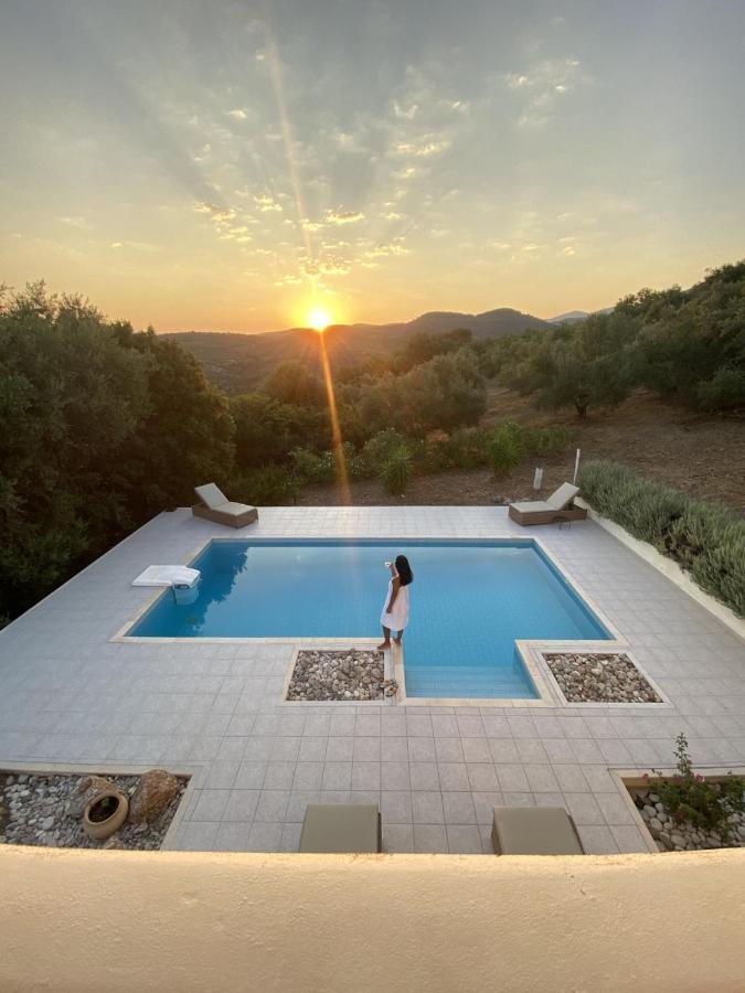 Vrises  Kyparissia De Wandelboomヴィラ エクステリア 写真