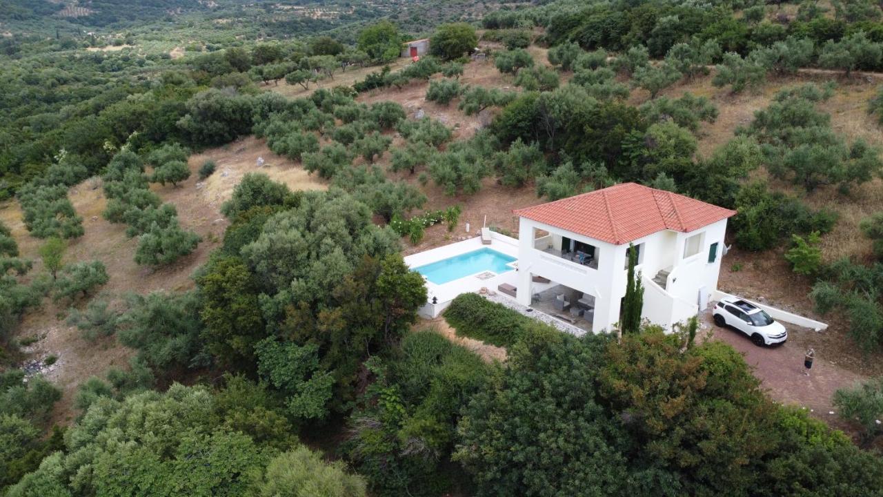 Vrises  Kyparissia De Wandelboomヴィラ エクステリア 写真