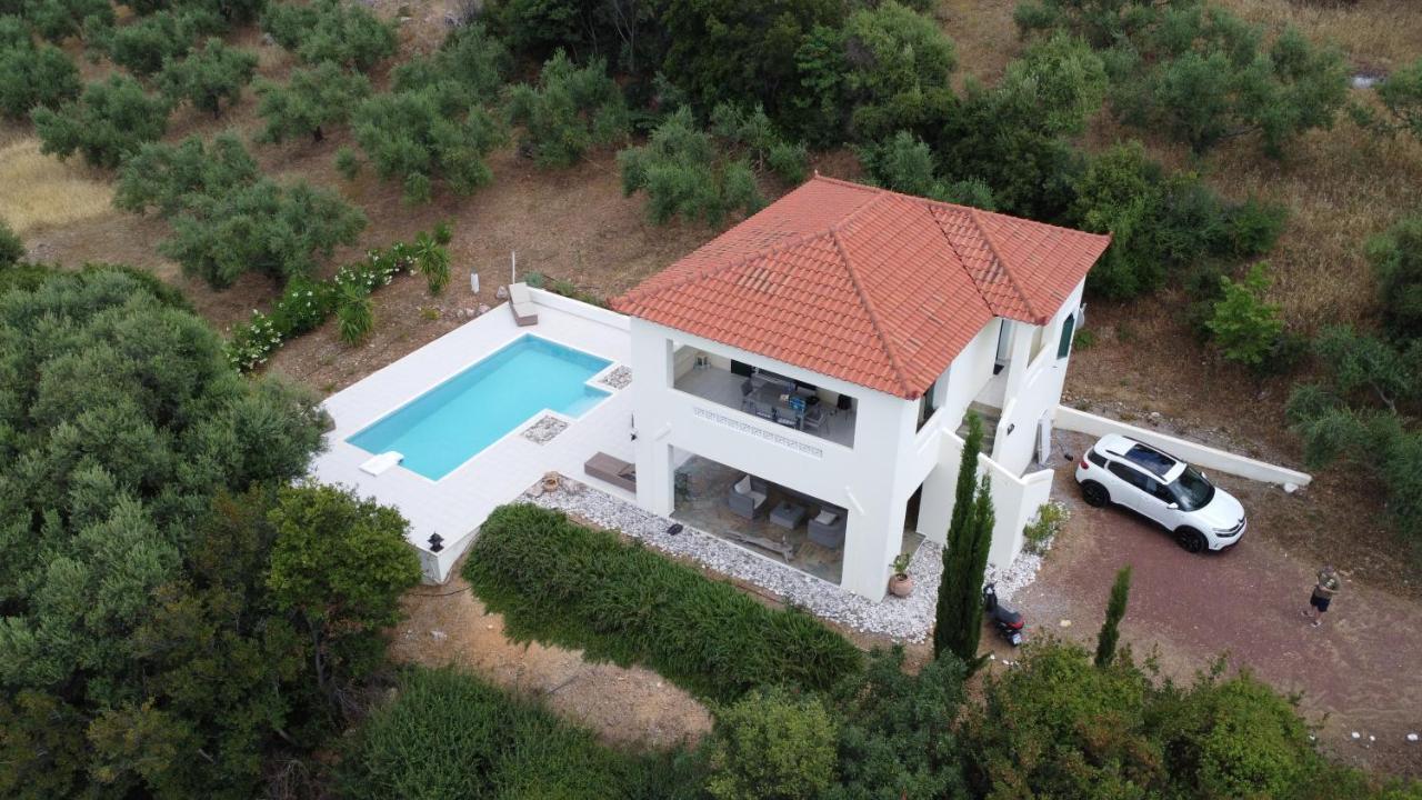 Vrises  Kyparissia De Wandelboomヴィラ エクステリア 写真